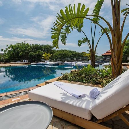 The Capital Zimbali Hotel Ballito Kültér fotó The pool at the hotel