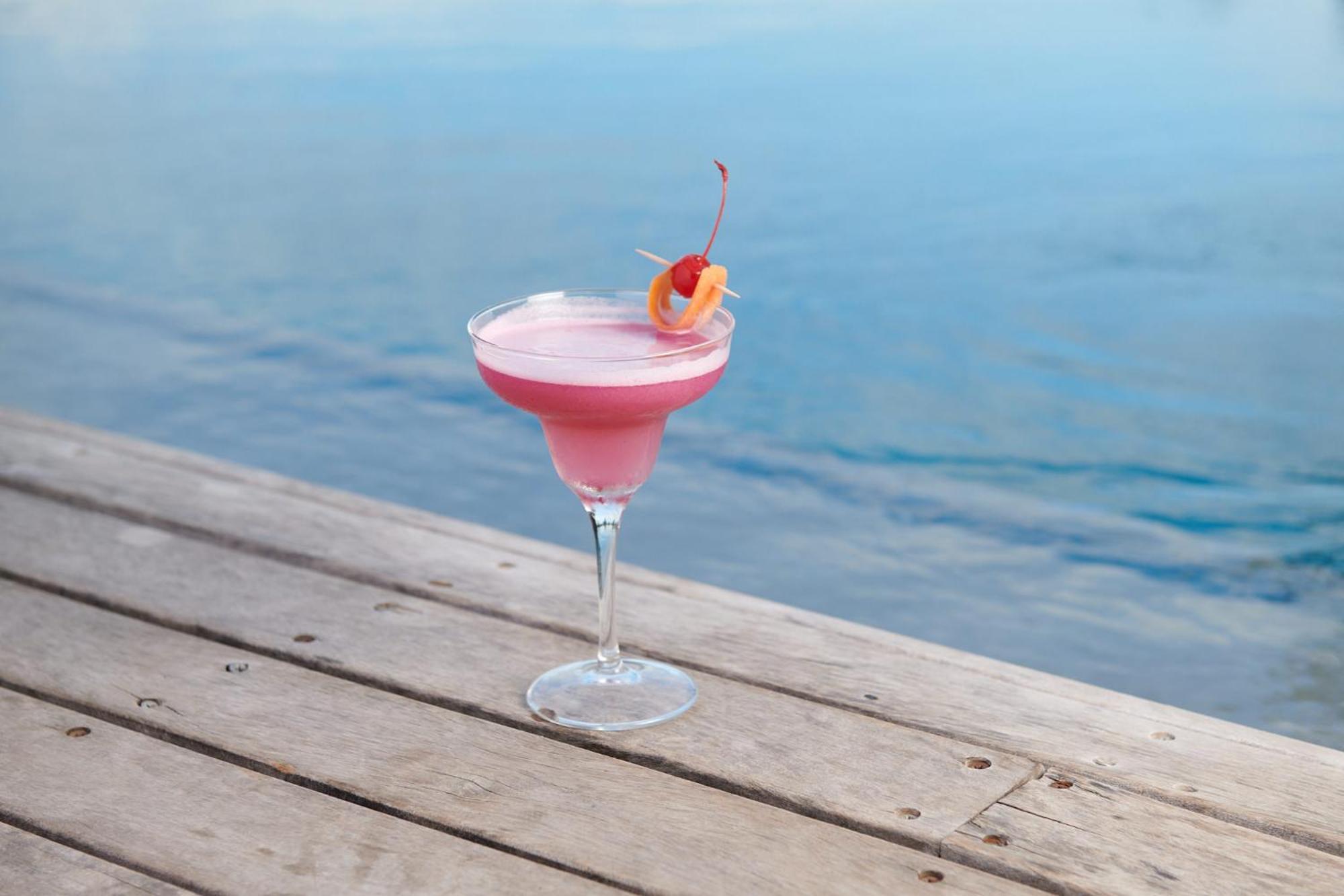 The Capital Zimbali Hotel Ballito Kültér fotó A strawberry daiquiri